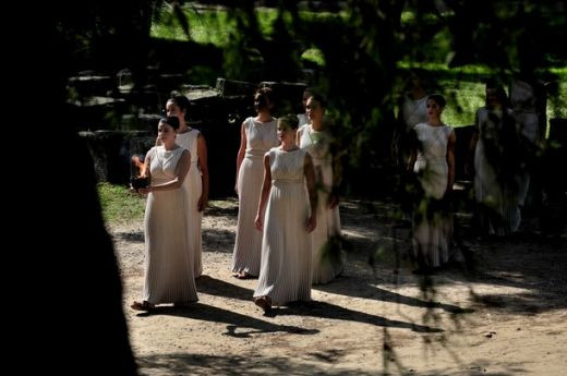 FOTO: Flacara olimpica pentru JO de la Vancouver a fost aprinsa de soare!_14