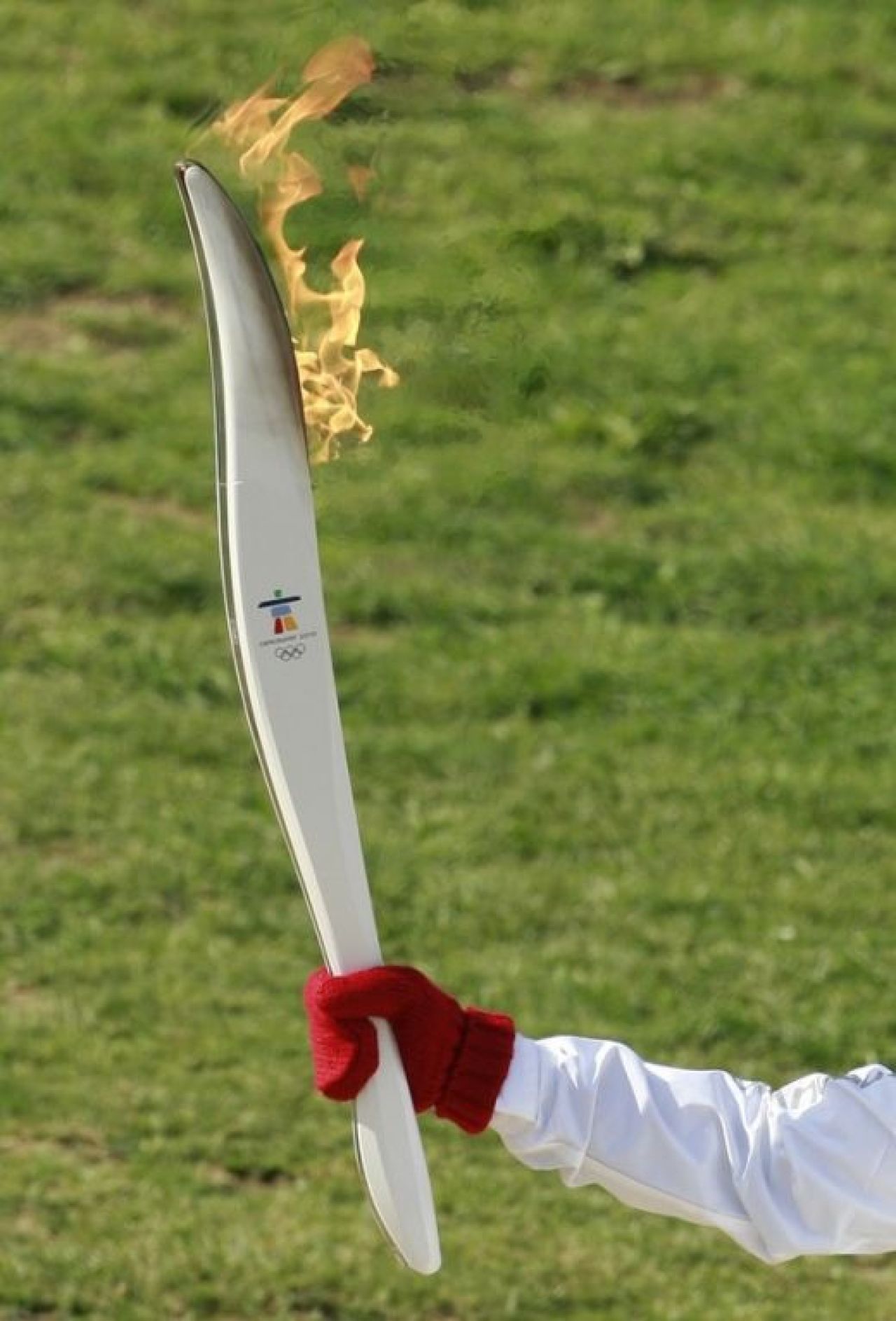 FOTO: Flacara olimpica pentru JO de la Vancouver a fost aprinsa de soare!_18