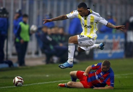 VIDEO: ZERO pe linie: Steaua 0-1 Fener! Vezi REZUMAT!_8