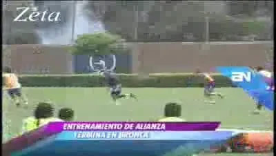 VIDEO / Antrenament SPECTACOL! Cand doi colegi se iau la pumni.. :)