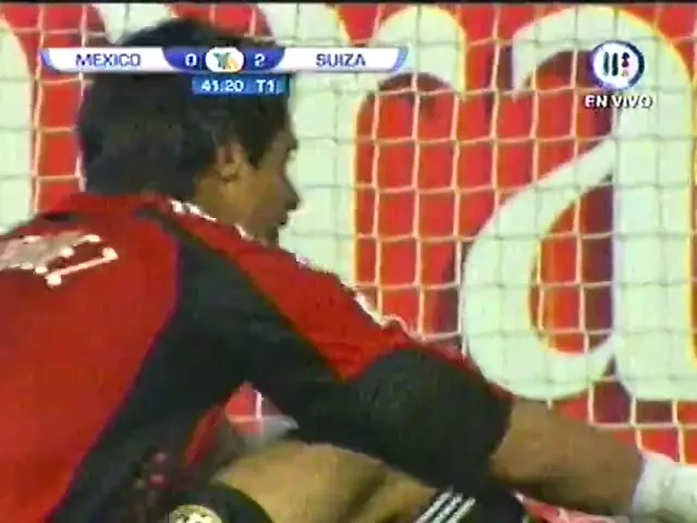 VIDEO / Si-a inceput cariera PROST! Vezi ce autogol si-a dat un portar