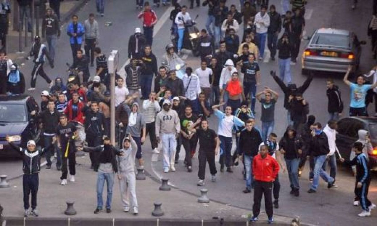 VIDEO Razboi in Franta! A curs sange in cel mai violent derby al anului!_8