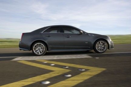VIDEO: Bob Lutz prezinta Cadillac CTS-V Challenge! Vezi o super reclama la BMW M3!_26