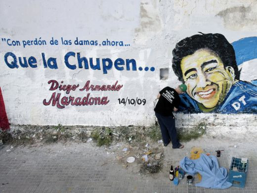 FOTO A aparut berea lui Maradona: '10 Marado'_3