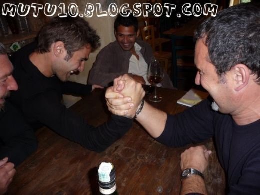 Mutu s-a apucat de skandenberg! FOTO:_4