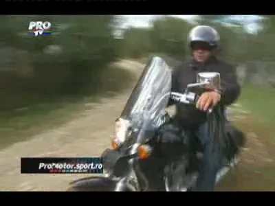 Pilotul Adrian Iovan, la mansa motocicletei si la cea a masinii personale!