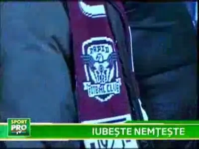 VIDEO / I-a intrat Rapidul in sange! VEZI cum a cantat Stache in galerie la Rapid!