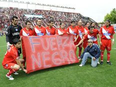 Lui Caceres i-au scos ochiul drept! Vezi ce spune Maradona si mesajele fanilor din Argentina!_3