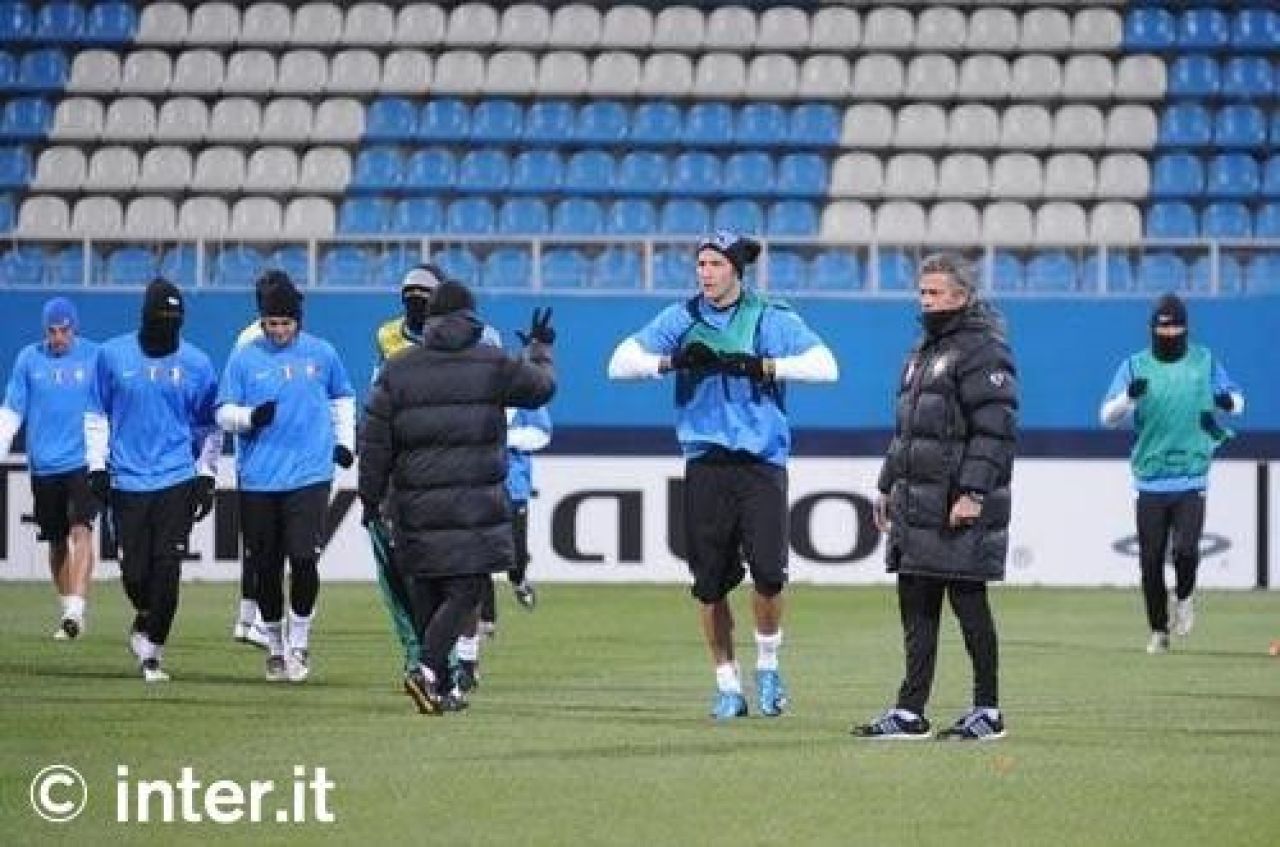 Chivu a dat de belea: masti anti-gripa la Dinamo Kiev - Inter Milano! FOTO:_8