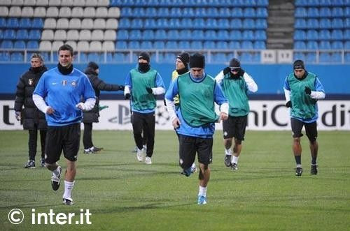 Chivu a dat de belea: masti anti-gripa la Dinamo Kiev - Inter Milano! FOTO:_9