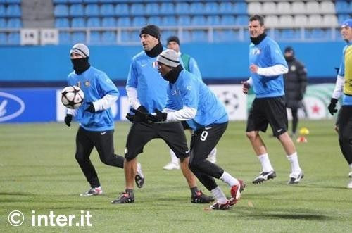 Chivu a dat de belea: masti anti-gripa la Dinamo Kiev - Inter Milano! FOTO:_10