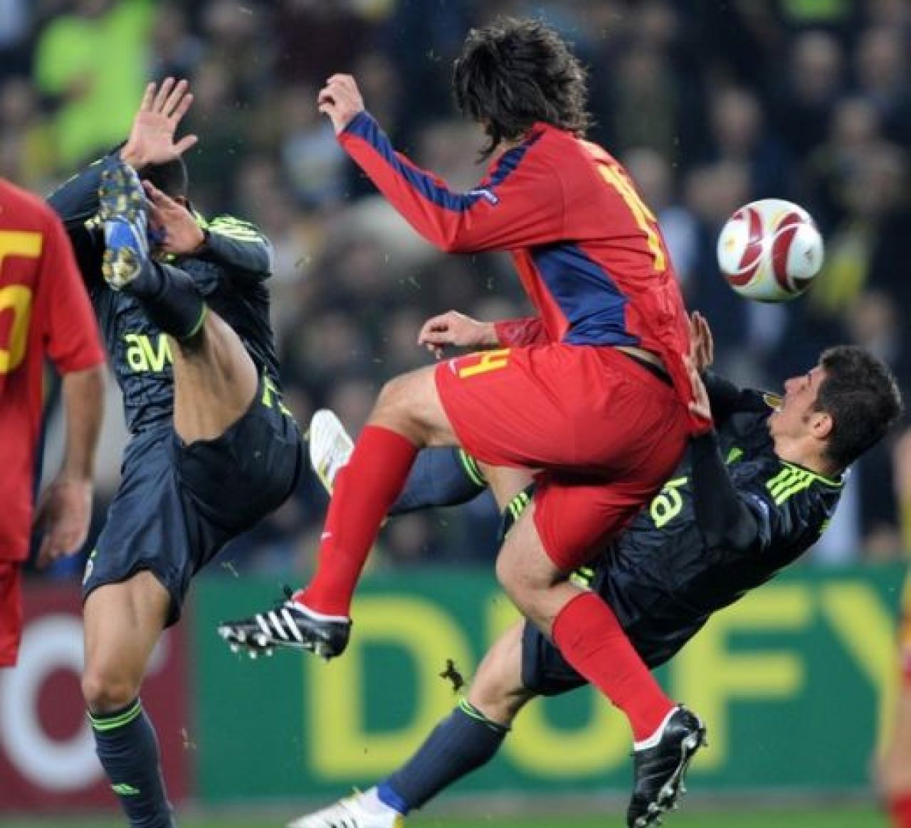 VIDEO REZUMAT: Steaua e numai unu'! Fenerbahce 3-1 Steaua!_3