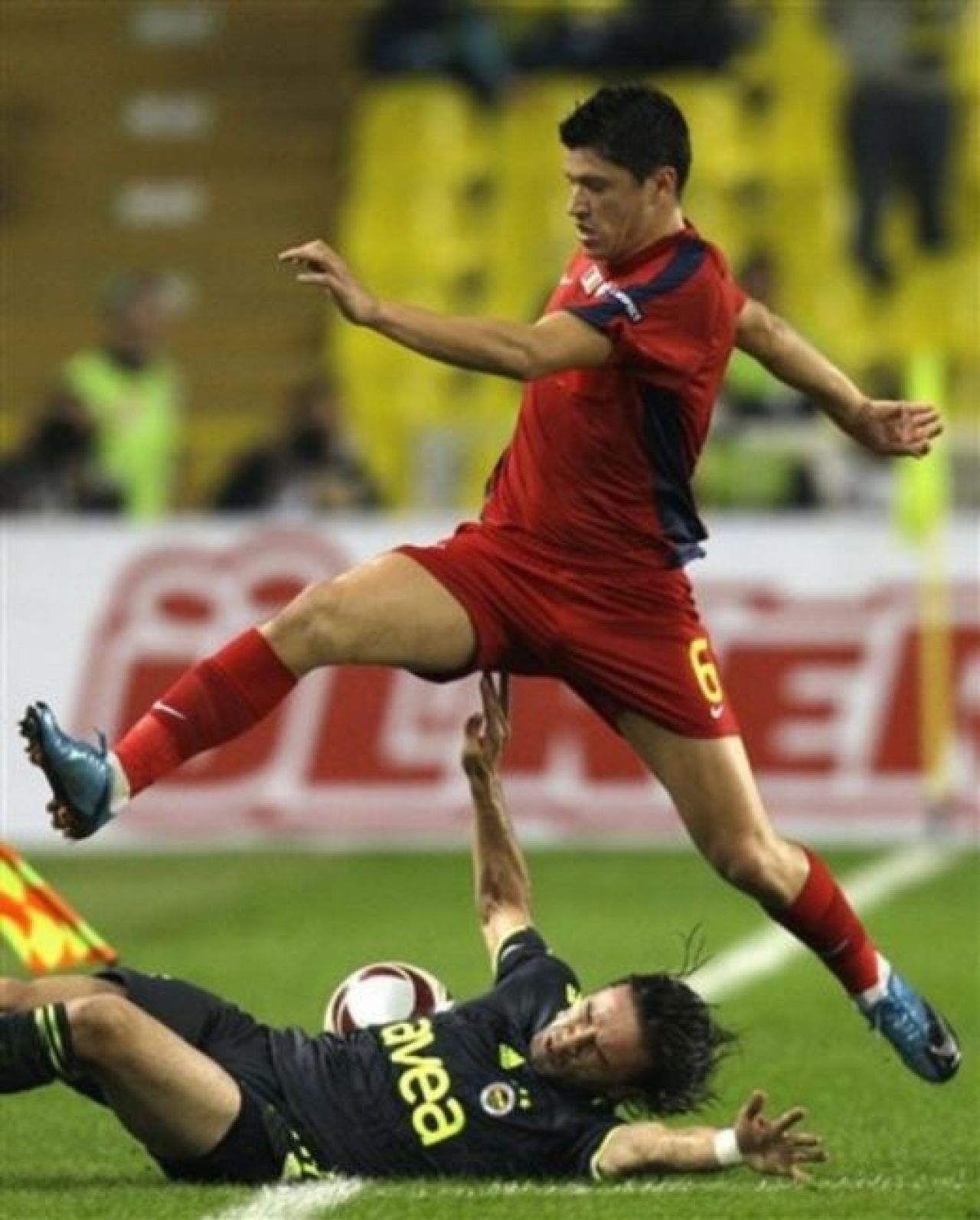 VIDEO REZUMAT: Steaua e numai unu'! Fenerbahce 3-1 Steaua!_8