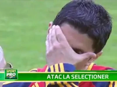 Fostii selectioneri ii dau mesaje lui&nbsp;Razvan in cazul Mutu ! Vezi ce indemnuri a primit