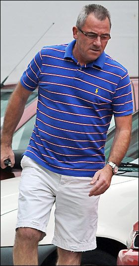 VIDEO SOCANT: Tatal lui John Terry a fost filmat in timp ce vindea cocaina!_2