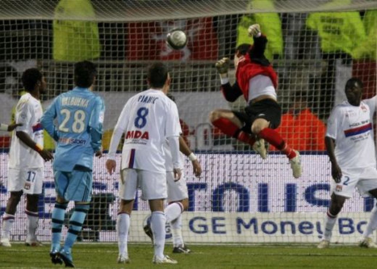 VIDEO Un meci cum Franta nu a vazut de 52 de ani! Vezi nebunia de la Lyon 5-5 Marseille!_5
