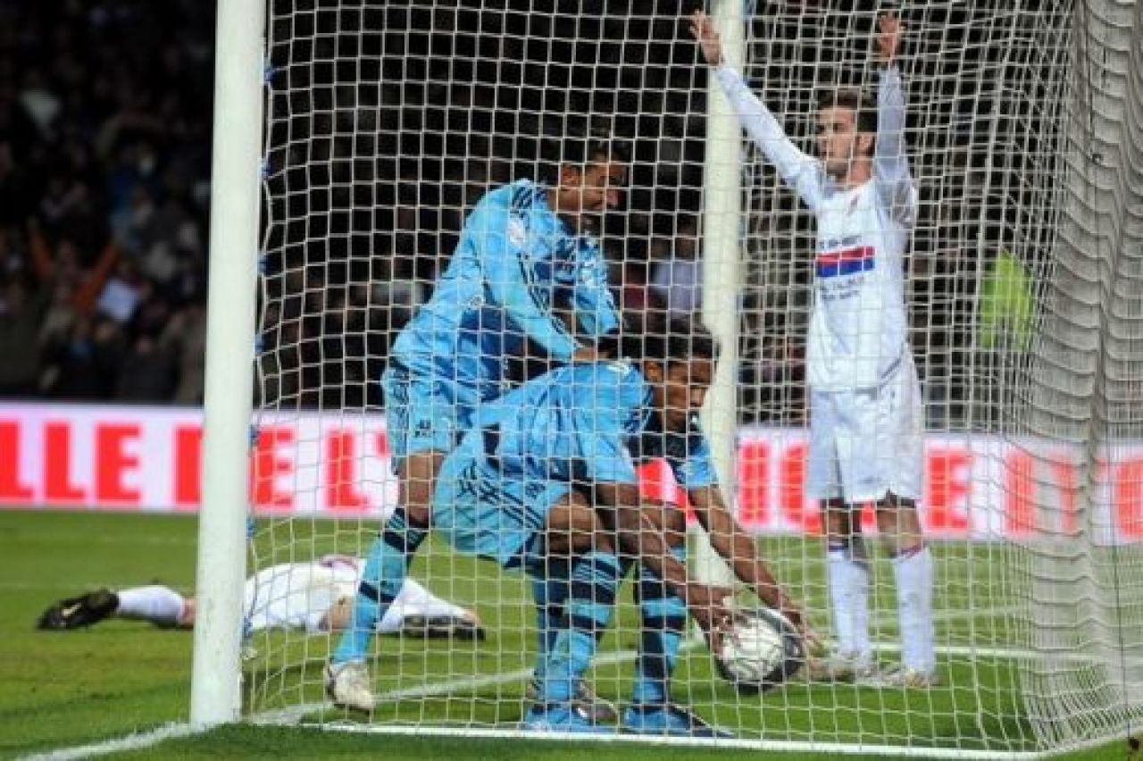 VIDEO Un meci cum Franta nu a vazut de 52 de ani! Vezi nebunia de la Lyon 5-5 Marseille!_6
