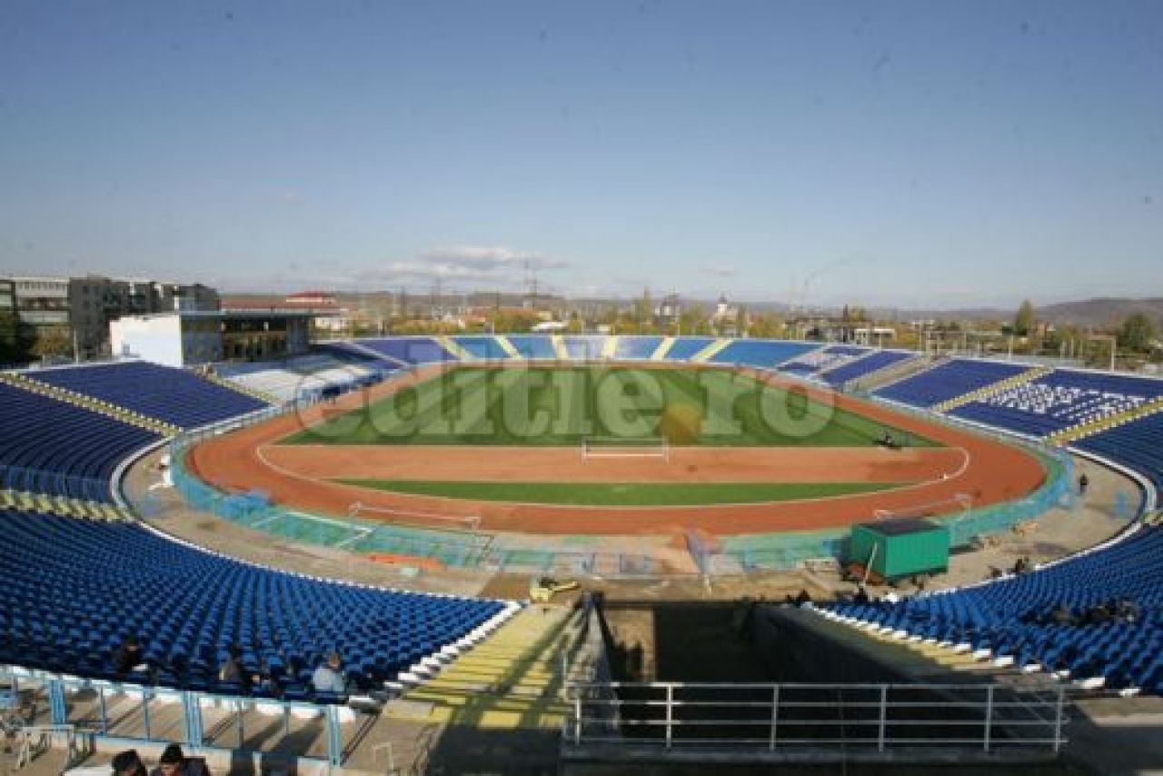 FOTO: Asa arata noul stadion al Universitatii Craiova din Severin!_5