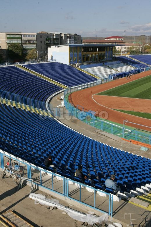 FOTO: Asa arata noul stadion al Universitatii Craiova din Severin!_11