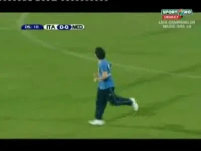 VIDEO&nbsp;Superman a&nbsp;patruns pe teren si l-a cerut pe Cassano in echipa Italiei!