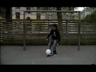 VIDEO Pe ea o stie toata lumea! VEZI ce scheme stie o pustoaica!