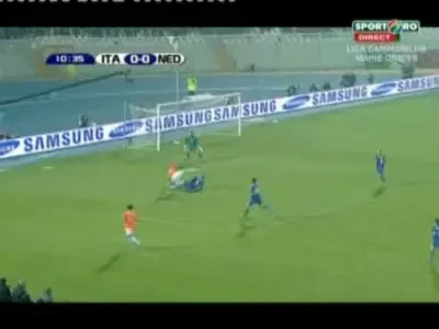 VIDEO Accidentare HORROR! Van Persie ar putea rata tot sezonul!