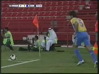 VIDEO / Nicio sansa pentru portar: SUPER voleu de la 25 de m!