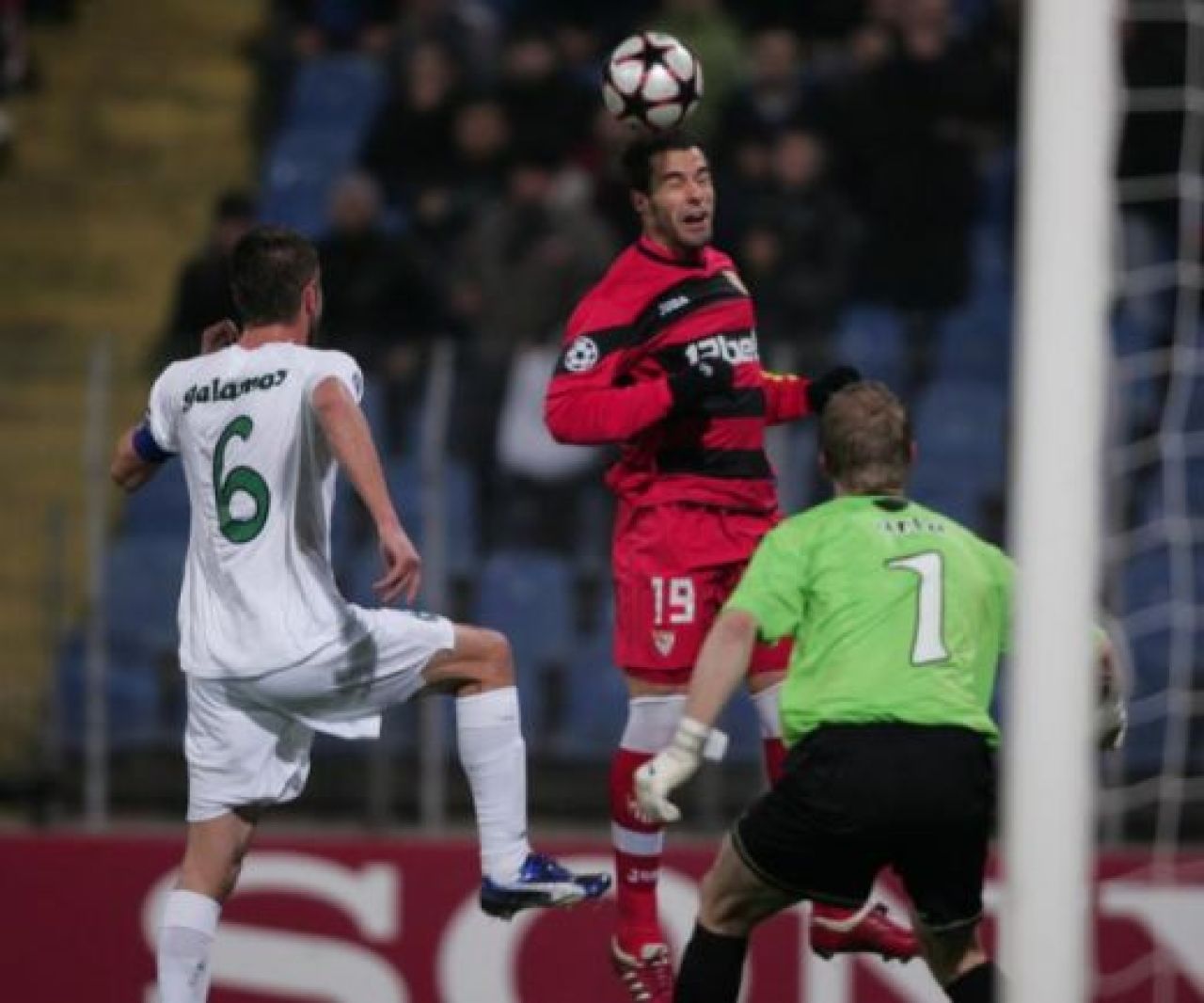 Unirea, in primavara Europeana! Unirea Urziceni 1-0 Sevilla! VEZI REZUMAT_13