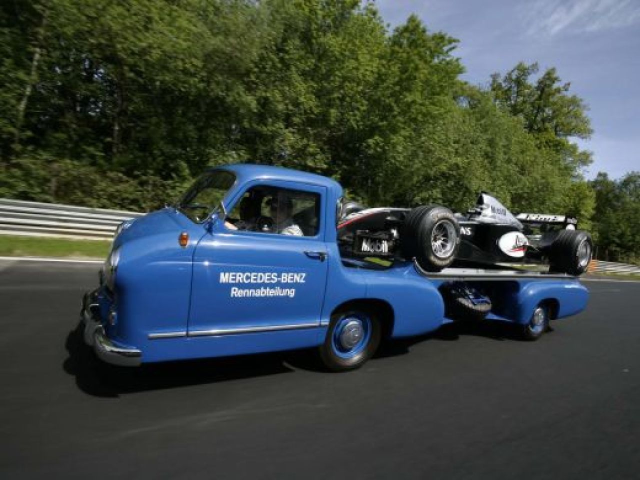 FOTO: Asta e BMW-ul care i-a innebunit pe toti!_12