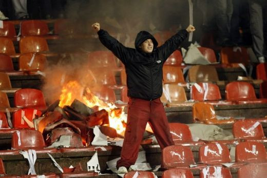 VIDEO Au devastat stadionul! Vezi macelul facut de huligani la Steaua 1-2 Partizan!_8
