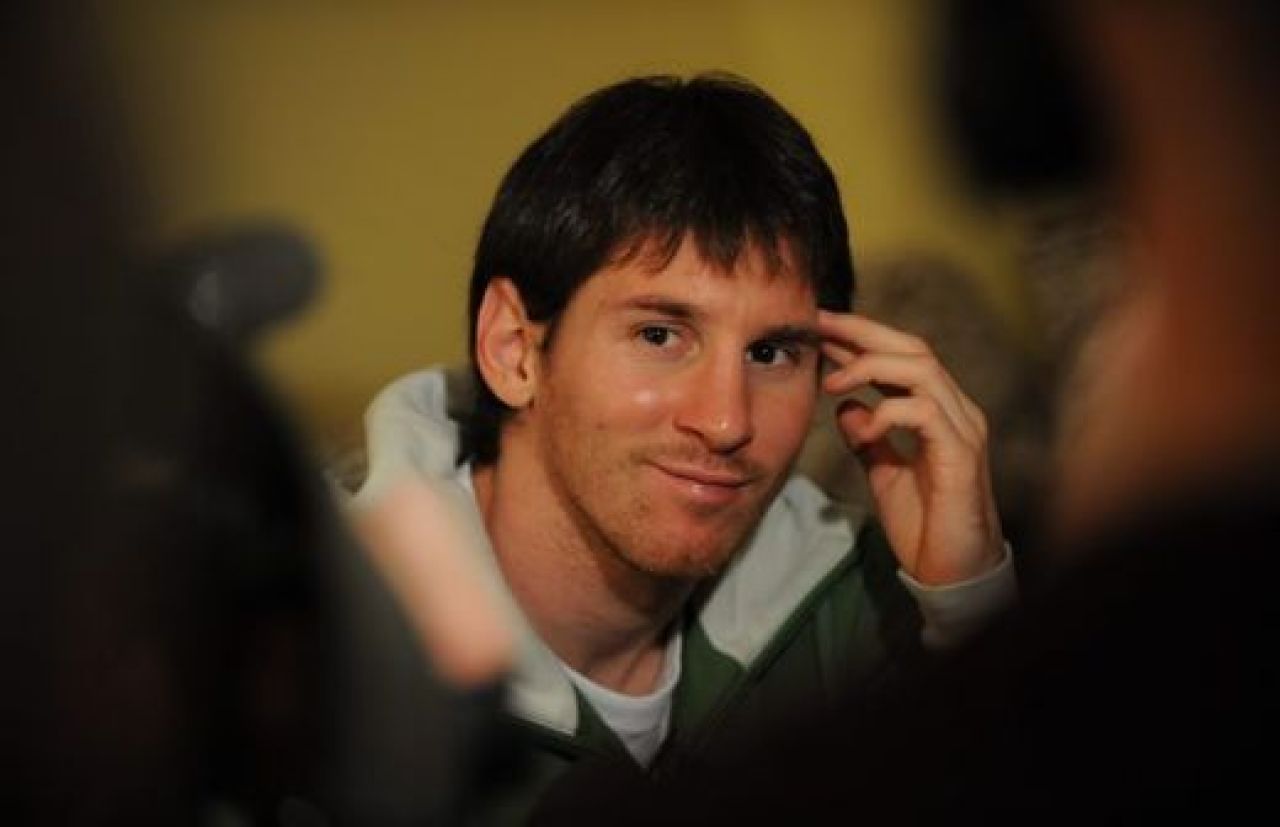 Mai tare decat Platini! Messi a castigat