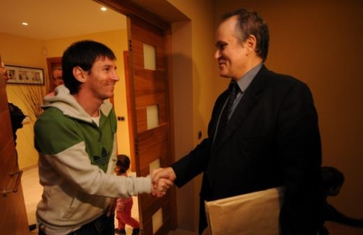 Mai tare decat Platini! Messi a castigat 