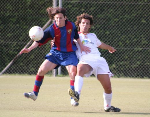 Mai tare decat Platini! Messi a castigat 