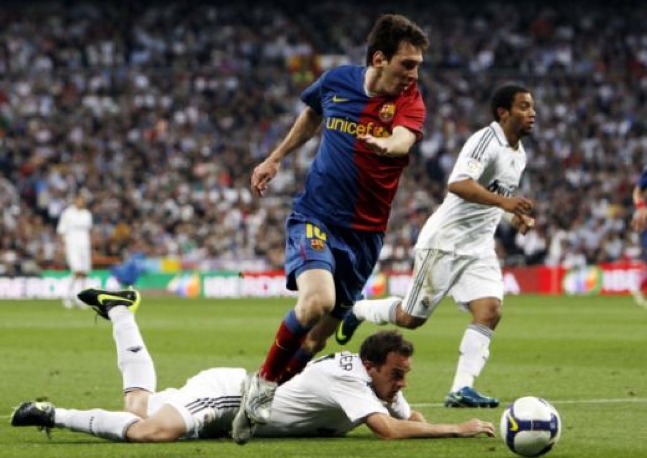 Mai tare decat Platini! Messi a castigat
