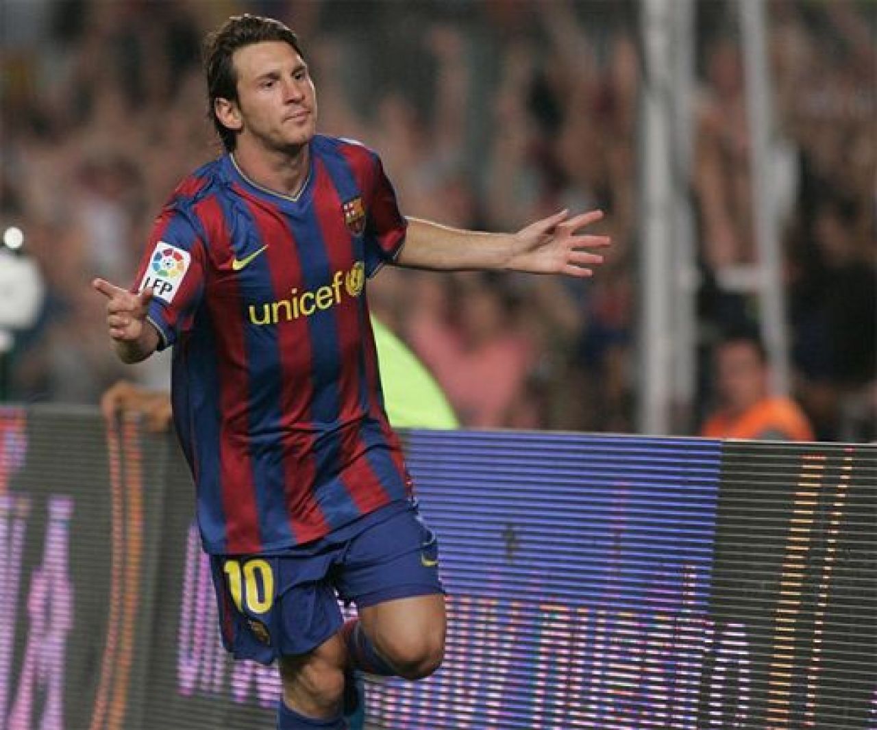 Mai tare decat Platini! Messi a castigat
