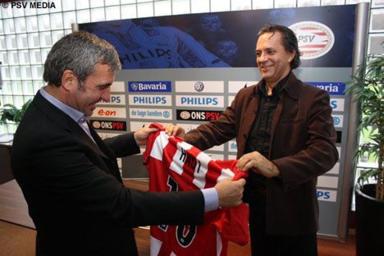 SUPER FOTO: Hagi, la PSV!_4
