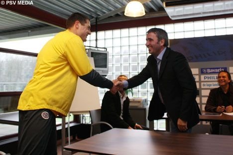 SUPER FOTO: Hagi, la PSV!_3
