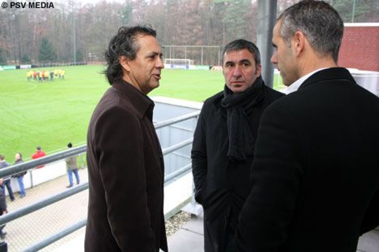 SUPER FOTO: Hagi, la PSV!_6