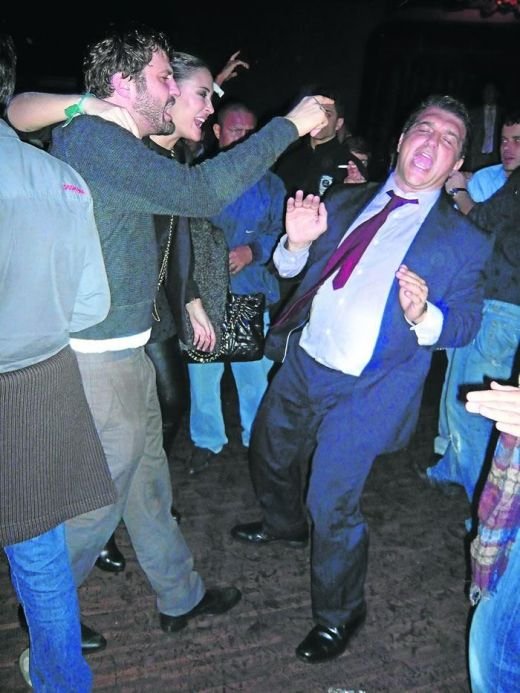 VIDEO / Vezi ce dansuri trage Laporta intr-o discoteca din Barcelona!_3