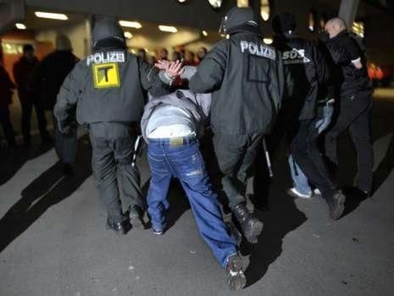 HAOS la Stuttgart inainte de Urziceni! Fanii i-au amenintat cu MOARTEA pe jucatori! Babbel a fost demis_8