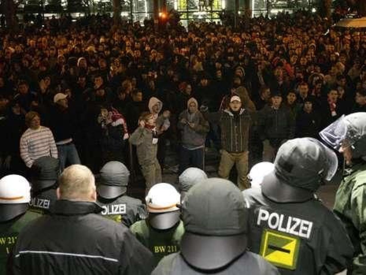 HAOS la Stuttgart inainte de Urziceni! Fanii i-au amenintat cu MOARTEA pe jucatori! Babbel a fost demis_15