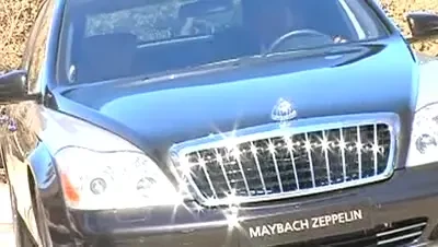 Becali are motiv sa-si schimbe masina!&nbsp;Orgie in stil Maybach marca LaChapelle