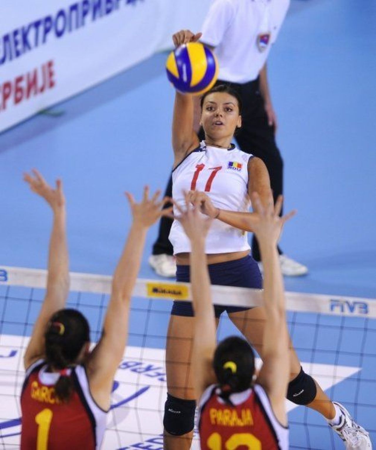 Metal Galati s-a topit in duelul cu cele mai sexy voleibaliste din lume!_10