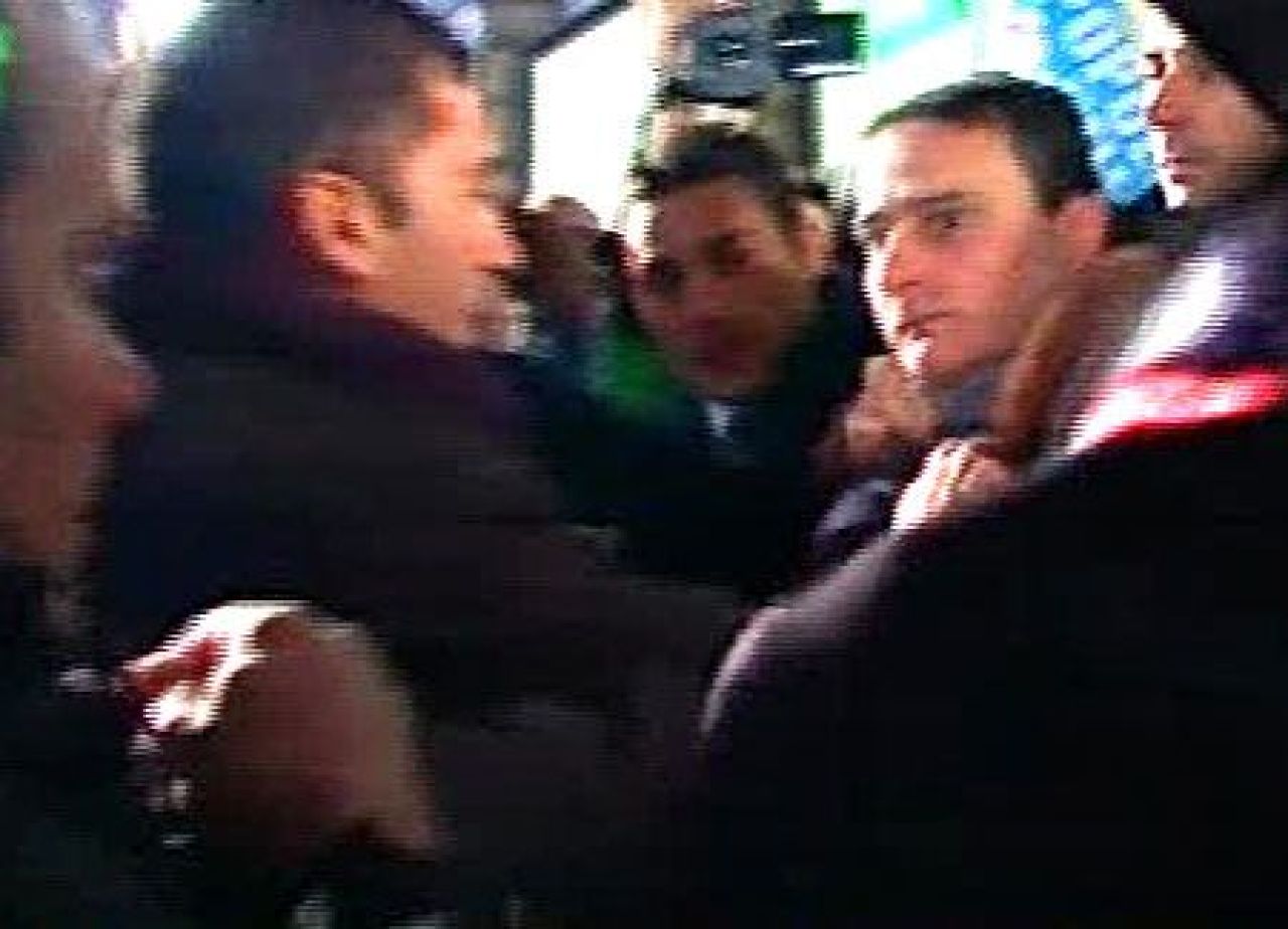 FAZA ZILEI! VIDEO: Imagini socante in Italia! Berlusconi, lovit in fata si umplut de sange!_2