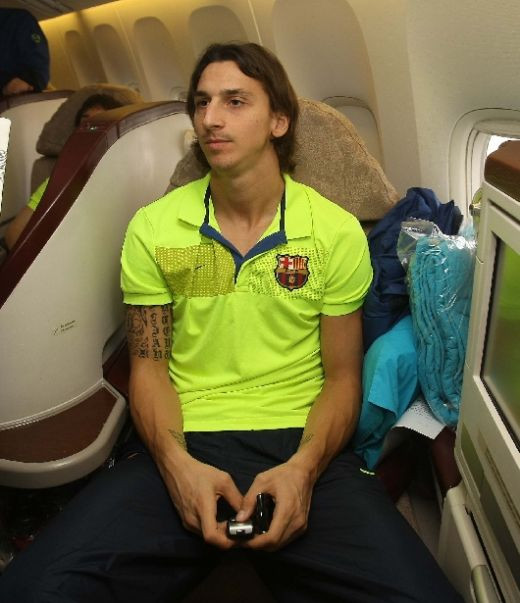 VIDEO / Barca, mai importanta ca un sef de stat la Abu Dhabi! Vezi cum au fost primiti Messi si Ibra:_3