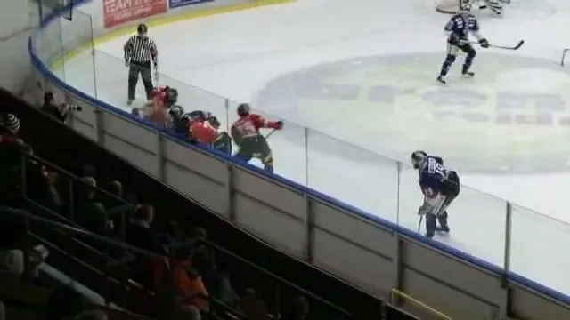 GESTUL ANULUI! Un jucator traieste dupa ce a fost resuscitat pe teren de un arbitru!