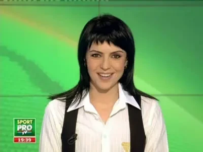 Vineri, ora 16.00: Sedinta foto exploziva cu focoasa Iulia pe www.sport.ro!