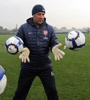 FOTO! Legile lui Wenger: Cele 3 lucruri INTERZISE in vestiarul juniorilor lui Arsenal!_5