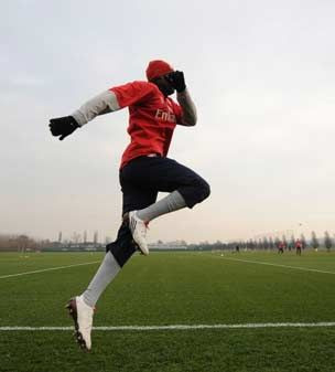 FOTO! Legile lui Wenger: Cele 3 lucruri INTERZISE in vestiarul juniorilor lui Arsenal!_11