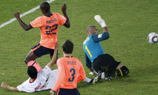 L10NEL MESSI si Barca intra in istorie: Barca 2-1 Estudiantes!_9